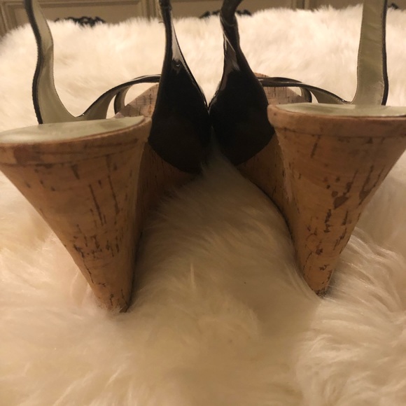 Chocolate brown GUESS wedge sandals wth a peep toe - Picture 3 of 8